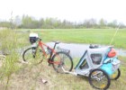 Qeridoo Sportrex, SpeedKid i KidGoo - porównanie przyczepek rowerowych