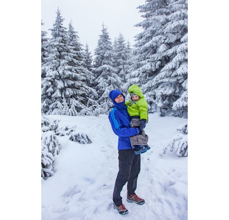  Sposoby na zimowe spacery – w co ubrać dziecko zimą? 