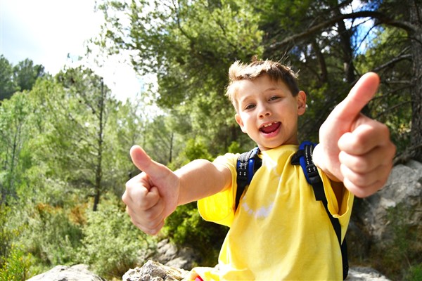  Wsp&oacute;lne zabawy i integracja uczni&oacute;w na zielonej szkole &ndash; budowanie relacji i lepszej atmosfery w grupie.